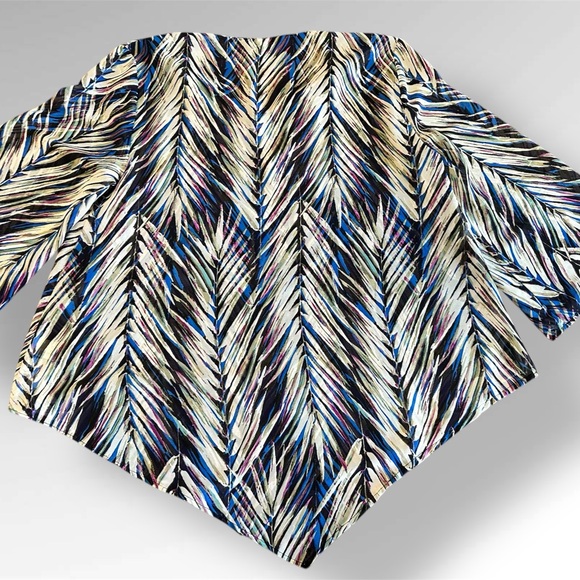 Banana Republic Shear Shirt M Colorful Feathers Blouse Business Casual - Picture 8 of 8